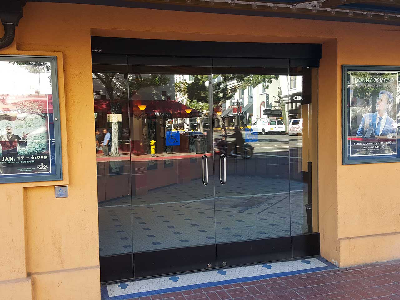 Balboa Theatre's all glass entrance from the outside